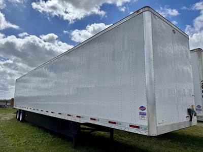 UTILITY 4000DX Dry Van Trailer - Swing Door