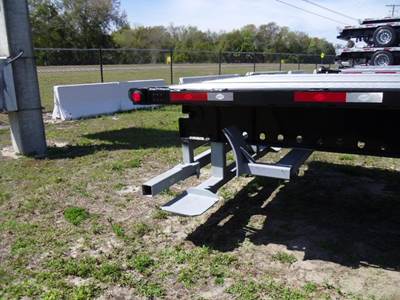 UTILITY 48ft Flatbed Trailer - Air Ride