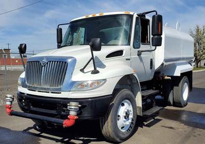 2004 VA Farm / Grain Truck
