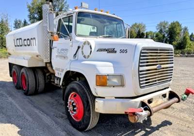 1989 Ford 3500 Gallon Truck Tank - Water Tank Body