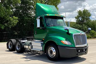 International LT625 Day Cab Truck - A26 450HP, 12 Speed