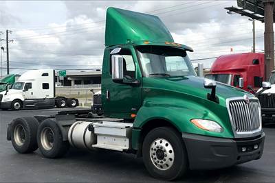 International LT625 Day Cab Truck - A26 450HP, 12 Speed