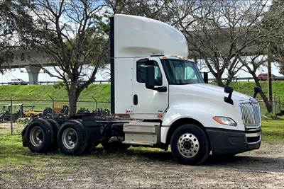 International LT625 Day Cab Truck - A26 400HP, 12 Speed