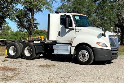 International LT625 Day Cab Truck - Cummins 400HP, 12 Speed