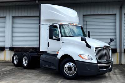 International LT625 Day Cab Truck - Cummins 400HP, 12 Speed
