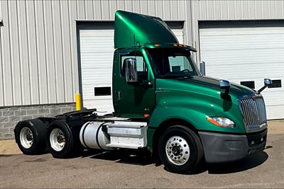 International LT625 Day Cab Truck - A26 450HP, 12 Speed
