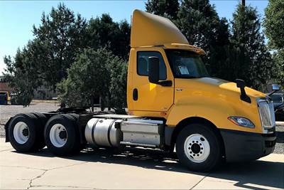 International LT625 Day Cab Truck - A26 430HP, 10 Speed