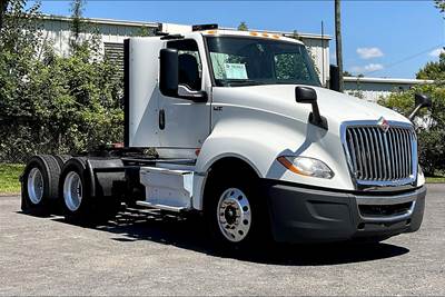 International LT625 Day Cab Truck - Cummins 400HP, 12 Speed