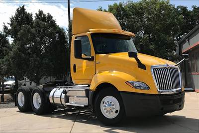 International LT625 Day Cab Truck - A26 430HP, 10 Speed