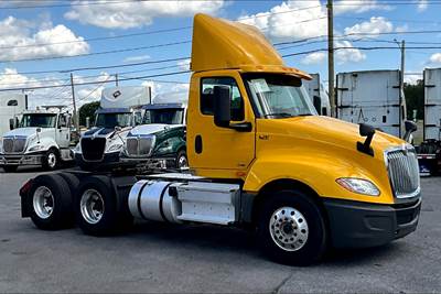 International LT625 Day Cab Truck - A26 430HP, 10 Speed