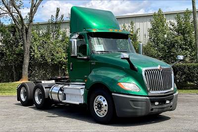 International LT625 Day Cab Truck - A26 450HP, 12 Speed