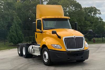 International LT625 Day Cab Truck - A26 430HP, 10 Speed