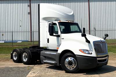 International LT625 Day Cab Truck - A26 400HP, 12 Speed