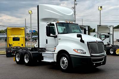 International LT625 Day Cab Truck - A26 400HP, 12 Speed