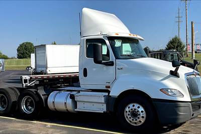 International LT625 Day Cab Truck - A26 430HP, 10 Speed