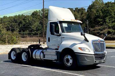 International LT625 Day Cab Truck - A26 430HP, 10 Speed