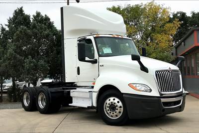 International LT625 Day Cab Truck - Cummins 400HP, 12 Speed