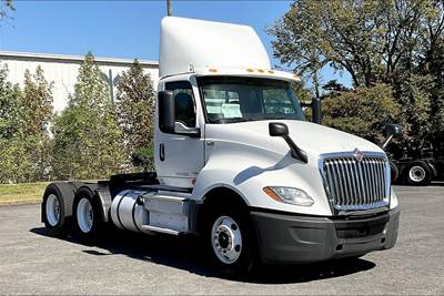International LT625 Day Cab Truck - A26 430HP, 10 Speed