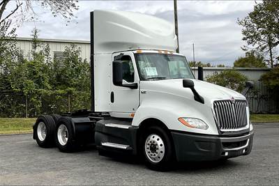International LT625 Day Cab Truck - Cummins 400HP, 12 Speed
