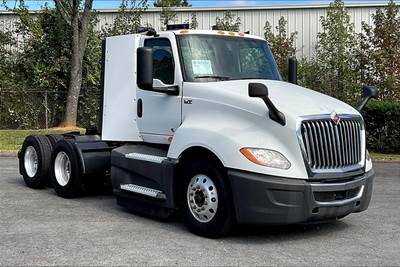 International LT625 Day Cab Truck - Cummins 400HP, 12 Speed