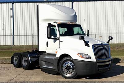 International LT625 Day Cab Truck - Cummins 400HP, 12 Speed