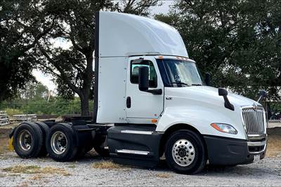 International LT625 Day Cab Truck - Cummins 400HP, 12 Speed