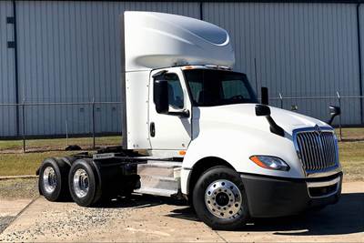 International LT625 Day Cab Truck - Cummins 400HP, 12 Speed