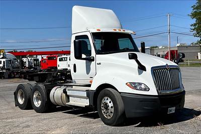 International LT625 Day Cab Truck - A26 430HP, 10 Speed