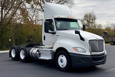 International LT625 Day Cab Truck - A26 430HP, 10 Speed