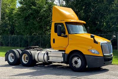 International LT625 Day Cab Truck - A26 430HP, 10 Speed