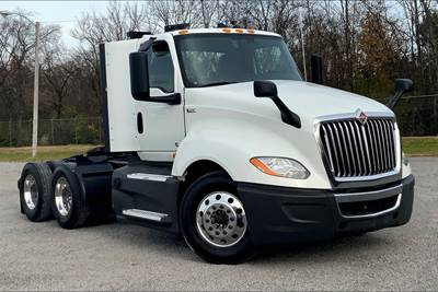 International LT625 Day Cab Truck - Cummins 400HP, 12 Speed