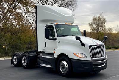 International LT625 Day Cab Truck - Cummins 400HP, 12 Speed