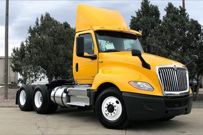 International LT625 Day Cab Truck - A26 430HP, 10 Speed