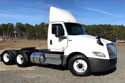 International LT625 Day Cab Truck - A26 430HP, 10 Speed