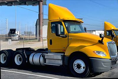 International LT625 Day Cab Truck - A26 430HP, 10 Speed