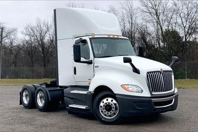 International LT625 Day Cab Truck - A26 400HP, 12 Speed