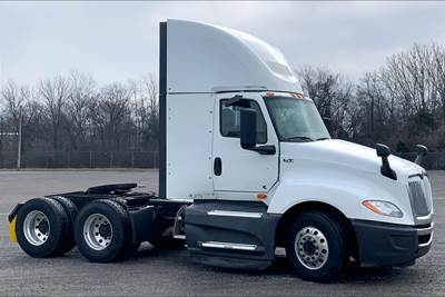 International LT625 Day Cab Truck - Cummins 400HP, 12 Speed