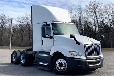 International LT625 Day Cab Truck - A26 400HP, 12 Speed