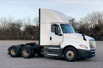 International LT625 Day Cab Truck - Cummins 400HP, 12 Speed