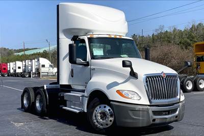 International LT625 Day Cab Truck - A26 400HP, 12 Speed