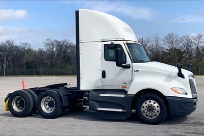 International LT625 Day Cab Truck - A26 400HP, 12 Speed
