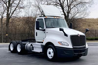 International LT625 Day Cab Truck - Cummins 450HP, 12 Speed