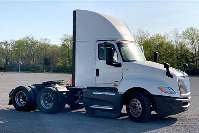 International LT625 Day Cab Truck - A26 400HP, 12 Speed