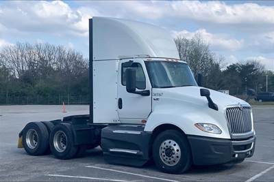 International LT625 Day Cab Truck - Cummins 400HP, 12 Speed