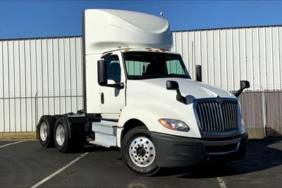 International LT625 Day Cab Truck - Cummins 400HP, 12 Speed