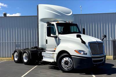 International LT625 Day Cab Truck - Cummins 400HP, 12 Speed