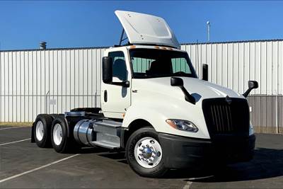 International LT625 Day Cab Truck - Cummins 450HP, 12 Speed