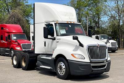 International LT625 Day Cab Truck - A26 400HP, 12 Speed