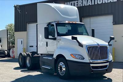 International LT625 Day Cab Truck - A26 400HP, 12 Speed