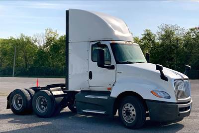 International LT625 Day Cab Truck - Cummins 400HP, 12 Speed